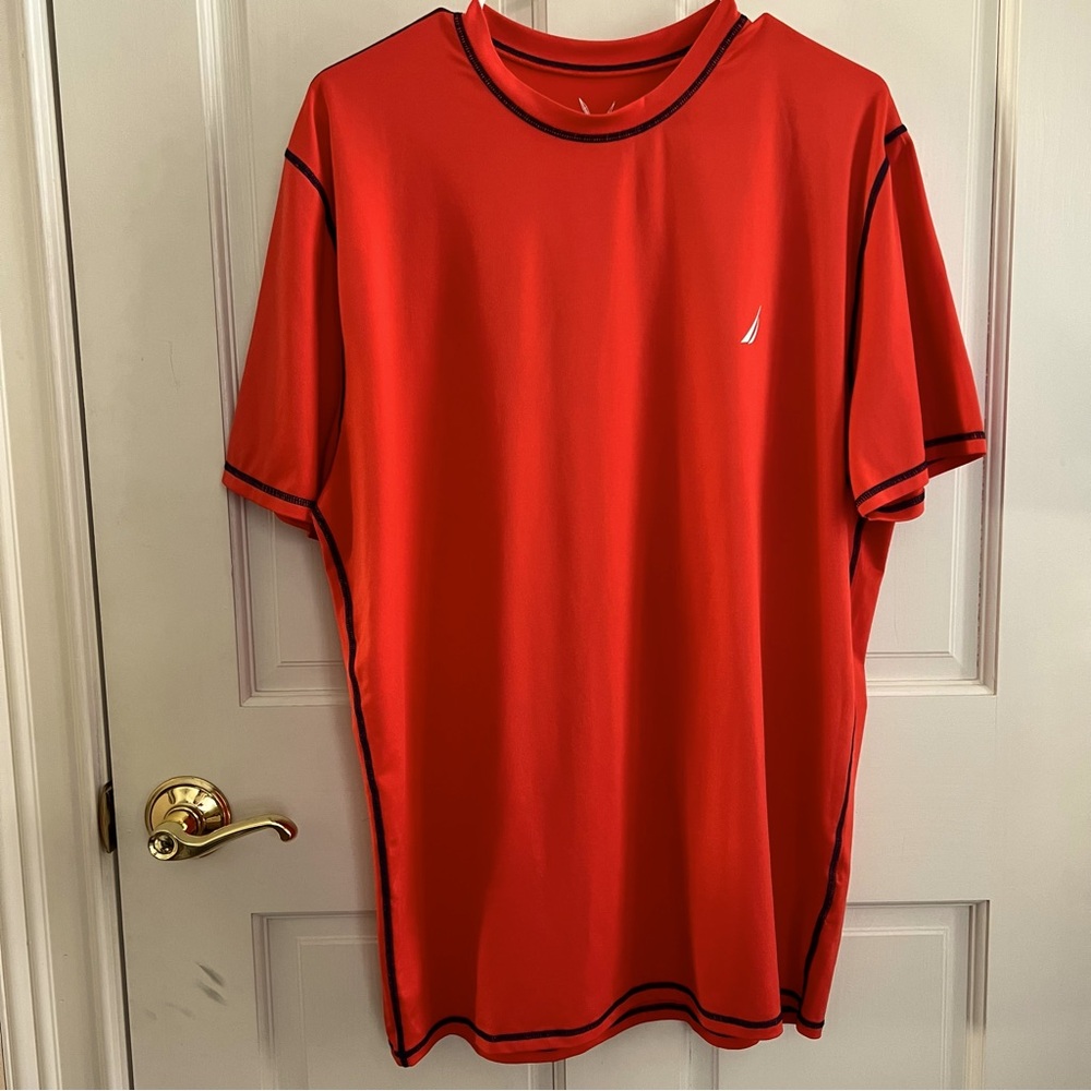 Mens NAUTICA “A Bit Trimmer” Red & Blue Stitched swim Rashguard Size XL